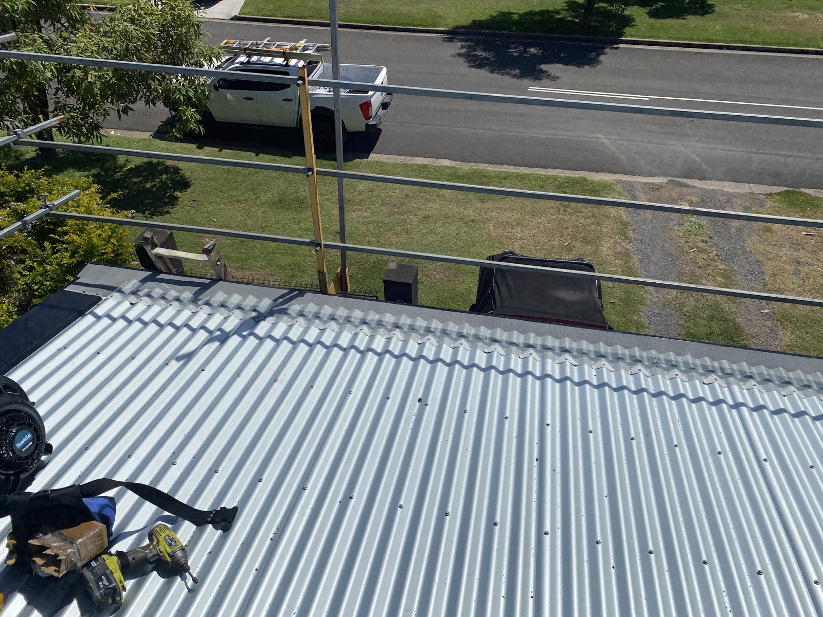 Colorbond roof protection — Neat silver roof finish